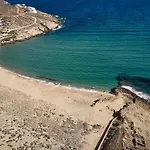 Villa Barbarossa - Elegant Beachfront Retreat With Heated Pool & Outdoor Gym Fteliá