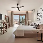 Villa Barbarossa - Elegant Beachfront Retreat With Heated Pool & Outdoor Gym