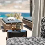 Barbarossa - Elegant Beachfront Retreat With Heated Pool & Outdoor Gym Villa *