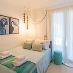 Barbarossa - Elegant Beachfront Retreat With Heated Pool & Outdoor Gym Villa