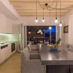 Barbarossa - Elegant Beachfront Retreat With Heated Pool & Outdoor Gym *