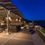 Barbarossa - Elegant Beachfront Retreat With Heated Pool & Outdoor Gym Fteliá