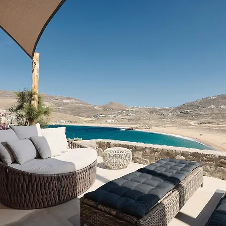 Barbarossa - Elegant Beachfront Retreat With Heated Pool & Outdoor Gym