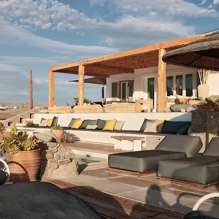 Barbarossa - Elegant Beachfront Retreat With Heated Pool & Outdoor Gym *