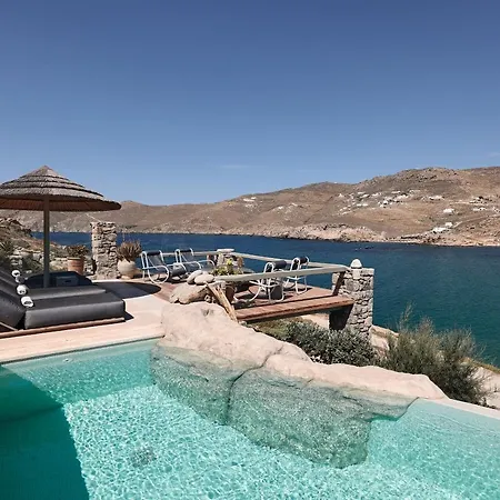 וילה Barbarossa - Elegant Beachfront Retreat With Heated Pool & Outdoor Gym *