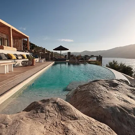 Barbarossa - Elegant Beachfront Retreat With Heated Pool & Outdoor Gym * Ftelia (Mykonos)