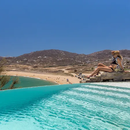 Barbarossa - Elegant Beachfront Retreat With Heated Pool & Outdoor Gym * פטליה