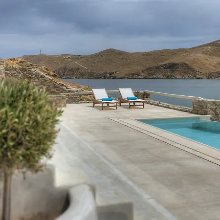 Villa Barbarossa - Elegant Beachfront Retreat With Heated Pool & Outdoor Gym