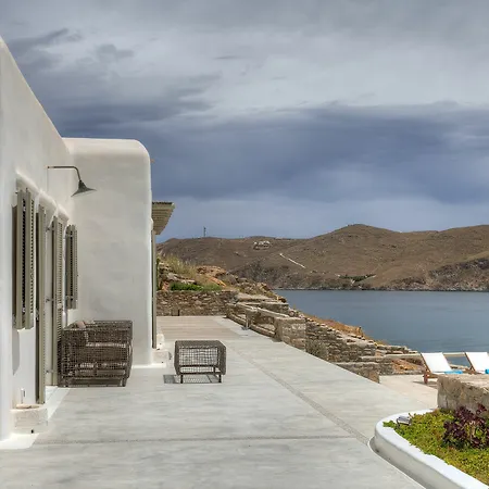 Villa Barbarossa - Elegant Beachfront Retreat With Heated Pool & Outdoor Gym Ftelia (Mykonos)