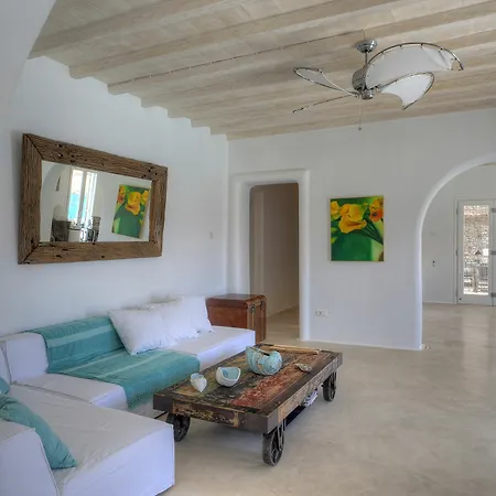 Barbarossa - Elegant Beachfront Retreat With Heated Pool & Outdoor Gym