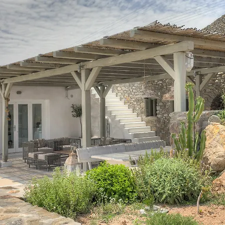 Barbarossa - Elegant Beachfront Retreat With Heated Pool & Outdoor Gym Ftelia (Mykonos)