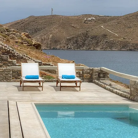 Barbarossa - Elegant Beachfront Retreat With Heated Pool & Outdoor Gym Villa