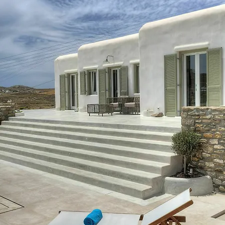 Barbarossa - Elegant Beachfront Retreat With Heated Pool & Outdoor Gym