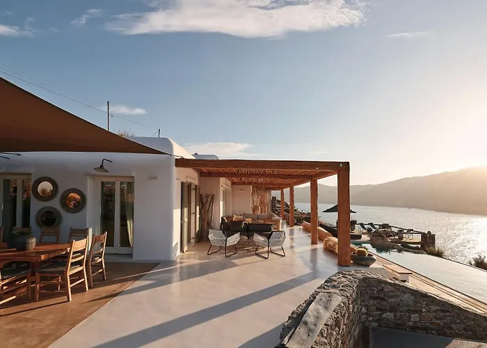 Barbarossa - Elegant Beachfront Retreat With Heated Pool & Outdoor Gym