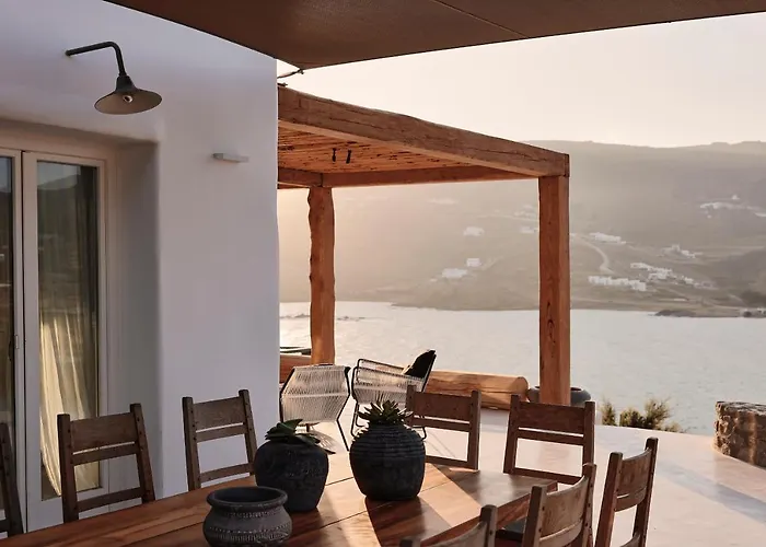 Barbarossa - Elegant Beachfront Retreat With Heated Pool & Outdoor Gym Villa Fteliá