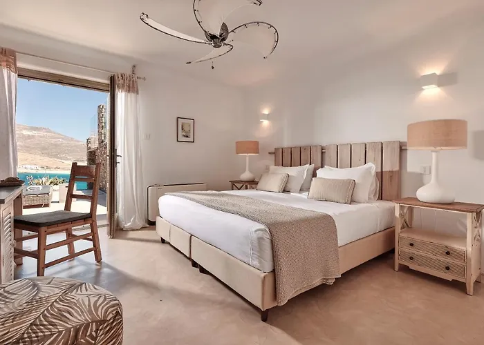 Barbarossa - Elegant Beachfront Retreat With Heated Pool & Outdoor Gym Villa Fteliá