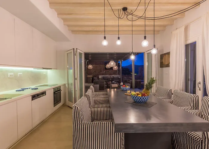 Barbarossa - Elegant Beachfront Retreat With Heated Pool & Outdoor Gym *