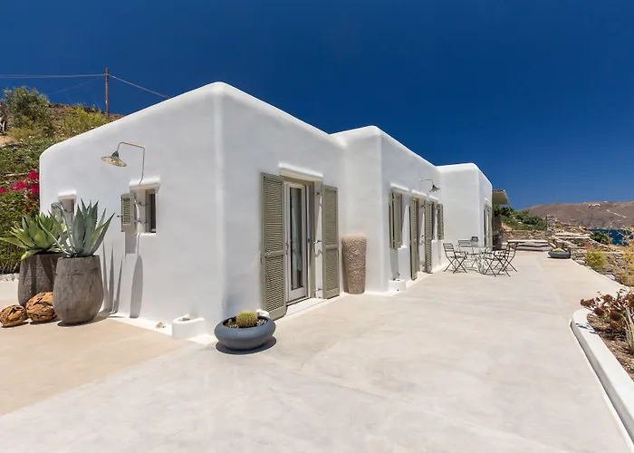 Barbarossa - Elegant Beachfront Retreat With Heated Pool & Outdoor Gym Villa