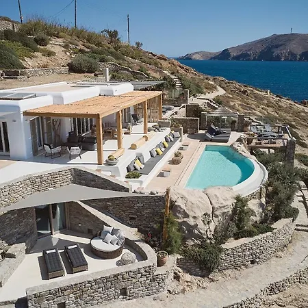 Barbarossa - Elegant Beachfront Retreat With Heated Pool & Outdoor Gym * Ftelia (Mykonos)