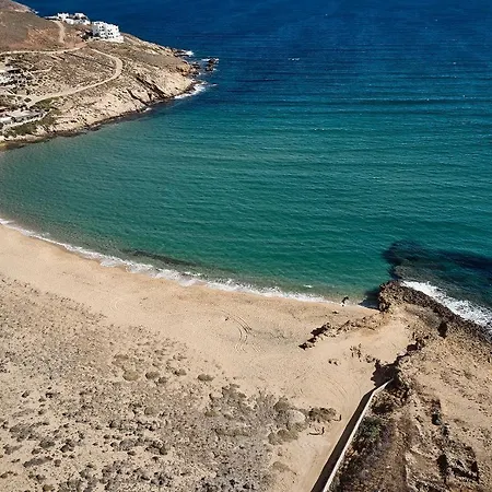 Villa Barbarossa - Elegant Beachfront Retreat With Heated Pool & Outdoor Gym Ftelia (Mykonos)