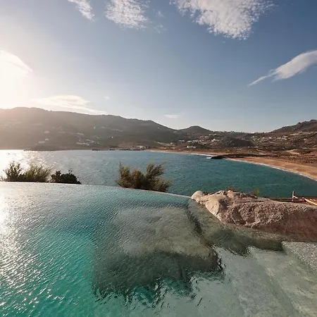 Barbarossa - Elegant Beachfront Retreat With Heated Pool & Outdoor Gym