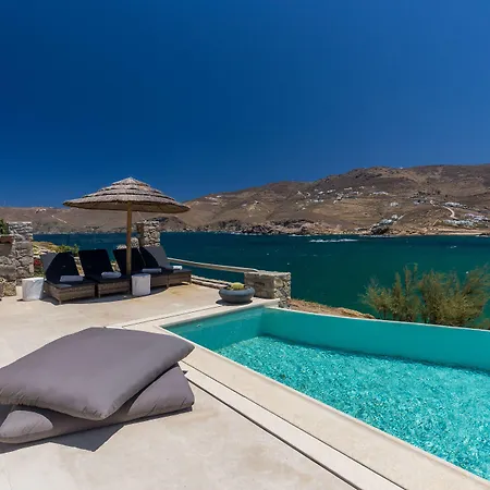 Barbarossa - Elegant Beachfront Retreat With Heated Pool & Outdoor Gym فيلة *