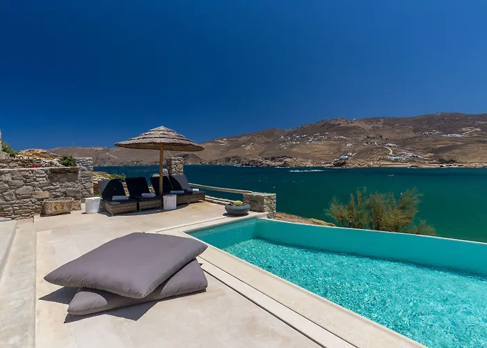 Barbarossa - Elegant Beachfront Retreat With Heated Pool & Outdoor Gym Villa *