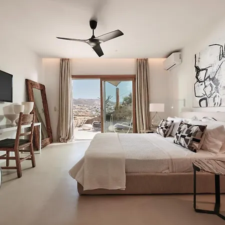 Villa Barbarossa - Elegant Beachfront Retreat With Heated Pool & Outdoor Gym