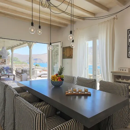 Barbarossa - Elegant Beachfront Retreat With Heated Pool & Outdoor Gym Villa *