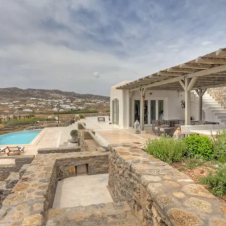 Villa Barbarossa - Elegant Beachfront Retreat With Heated Pool & Outdoor Gym